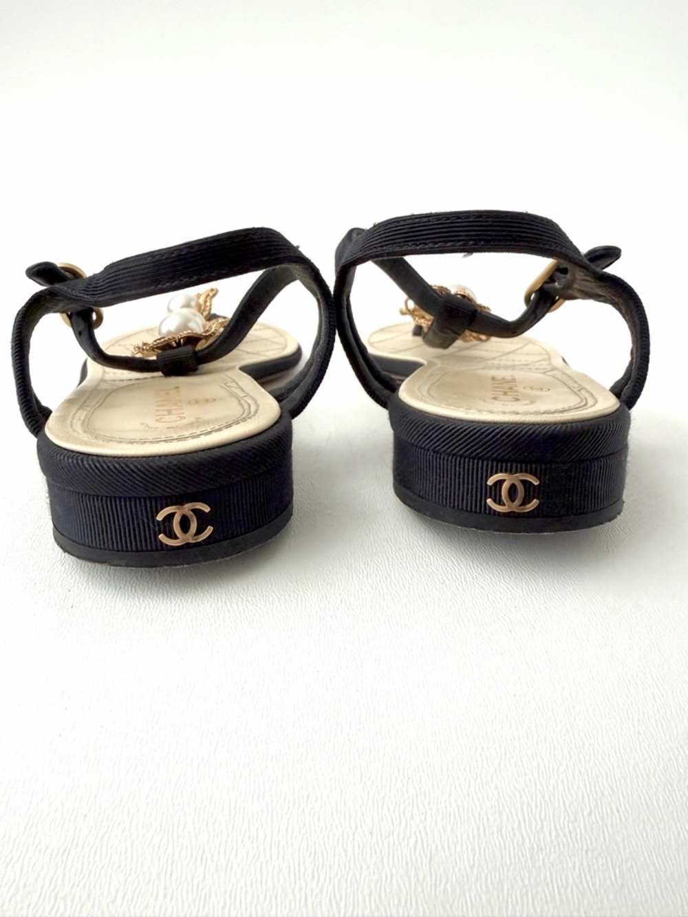 CHANEL | Pearl Camellia Black Grosgrain Thong Sandals CC Logo Slingback EU 37C - Picture 8 of 16